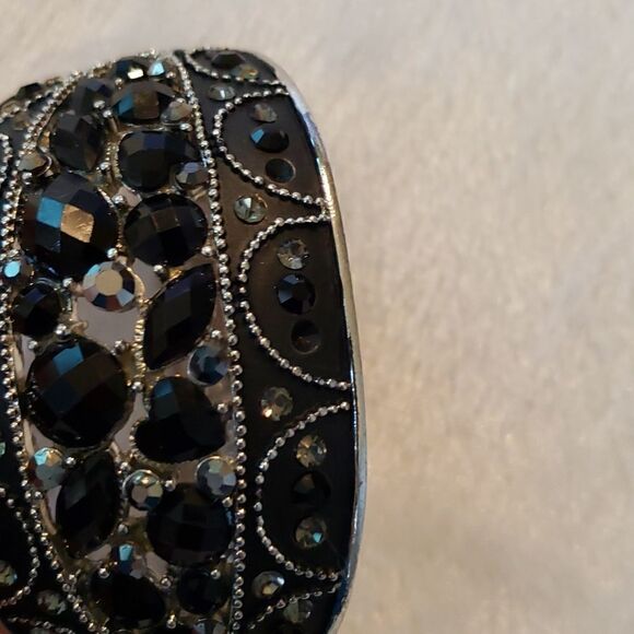 Womens Rhinestone bangle bracelet - Picture 7 of 8
